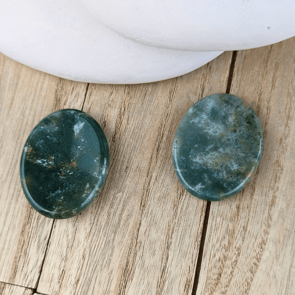 Moss Agate crystal for growth, stability & grounding energy.