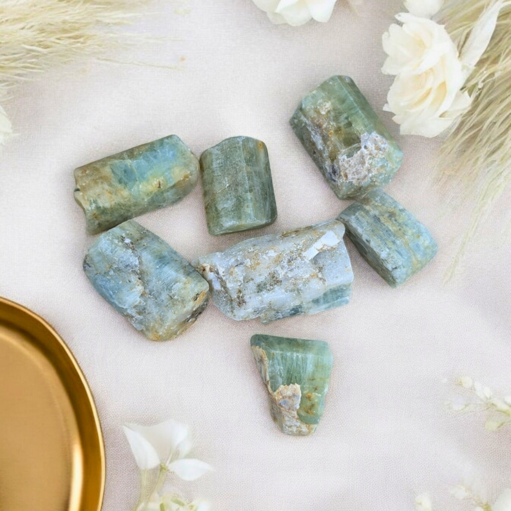 Raw crystals with untouched energy for healing – Canadian metaphysical store.