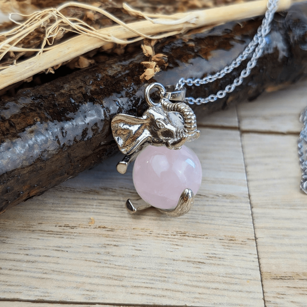 Collier porte-bonheur avec breloque éléphant
