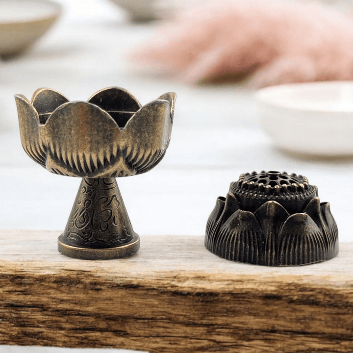 Resin incense burner in bronze finish