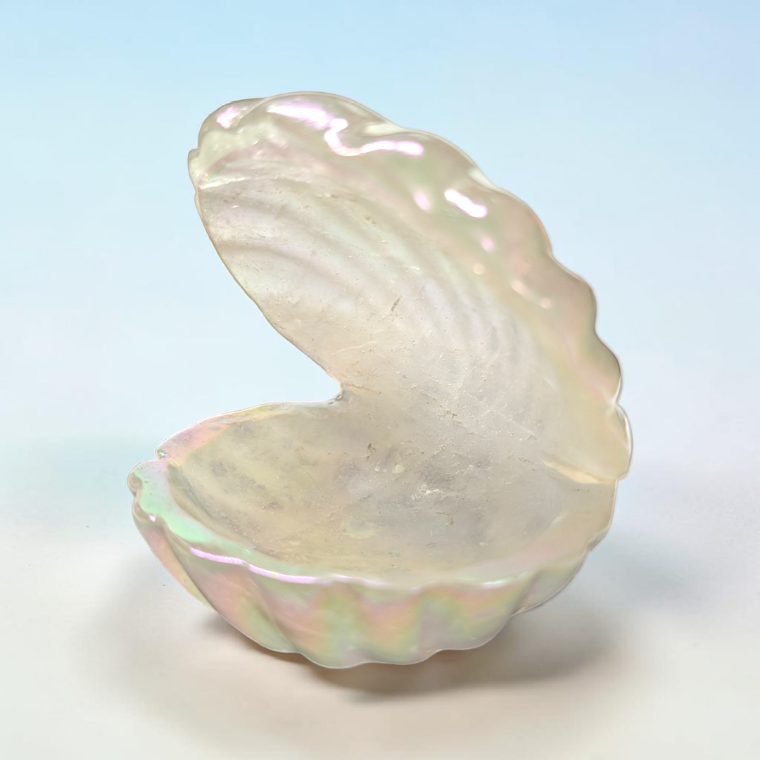 Aura Clear Quartz Crystal Clam Shell | Clear Quartz | Aura Purification and Spiritual Awakening | Zen Collection Canada