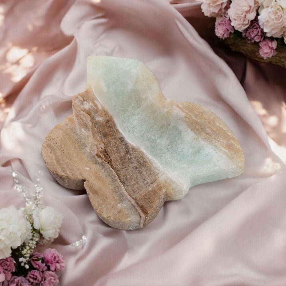 Butterfly-shaped calcite for anxiety