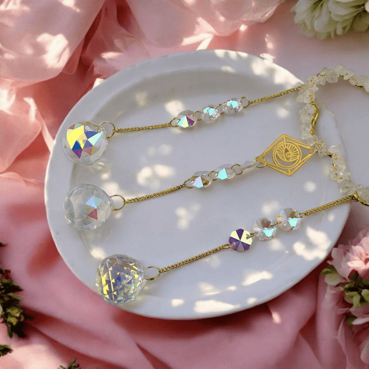 Cloud-shaped crystal light catcher

