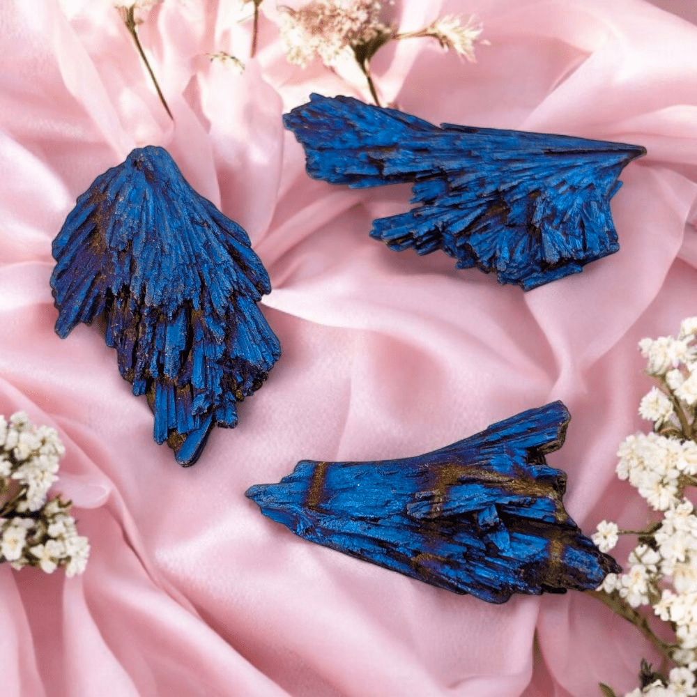 High-vibe aura kyanite crystal

