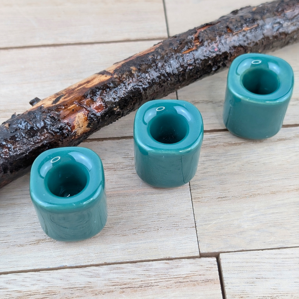 Ceramic mini chime candle holder with glossy emerald finish