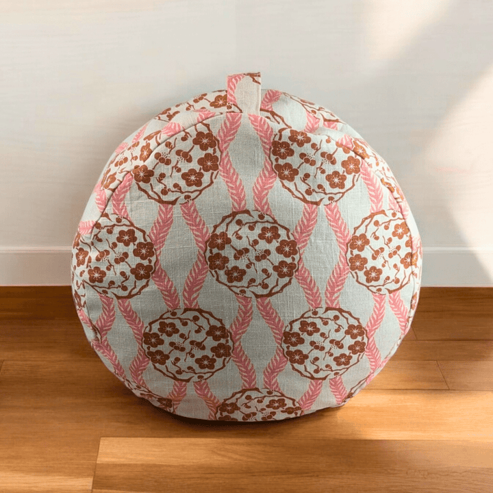 Natural buckwheat-filled meditation cushion