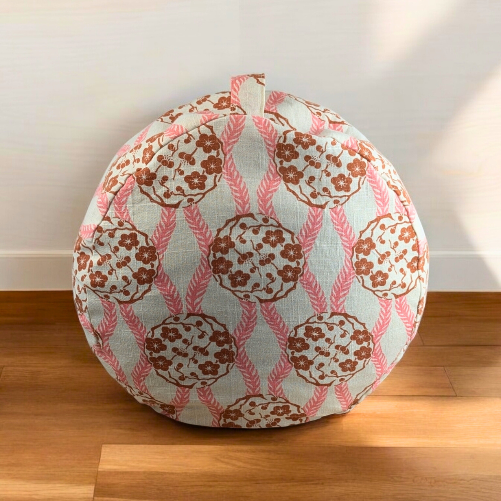 Natural buckwheat-filled meditation cushion