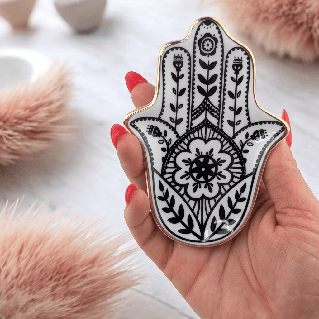 Palm-shaped protective ceramic tray