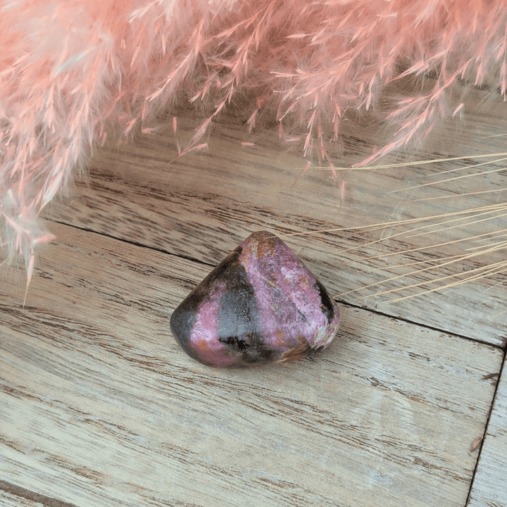 Our hand selected heart chakra crystal set will balance and improve the state of this energy center