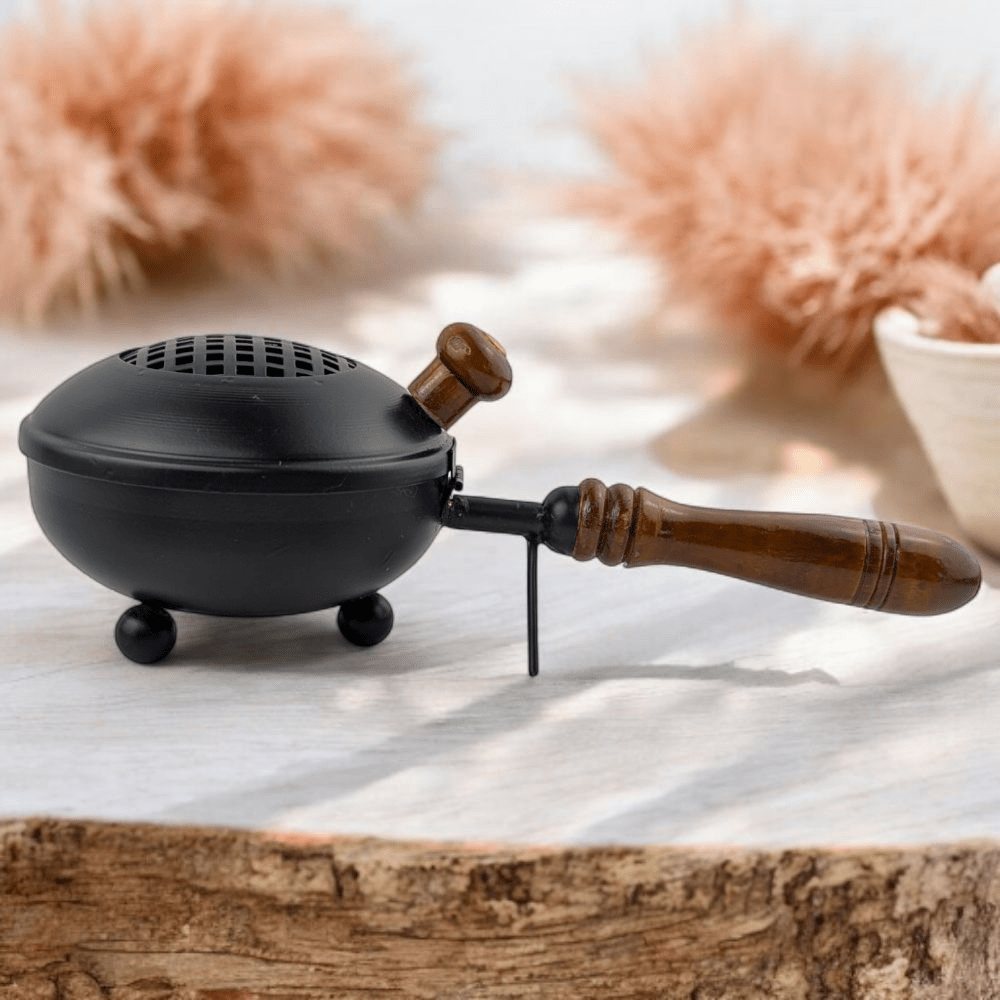Yellow brass resin burner with smoke holes