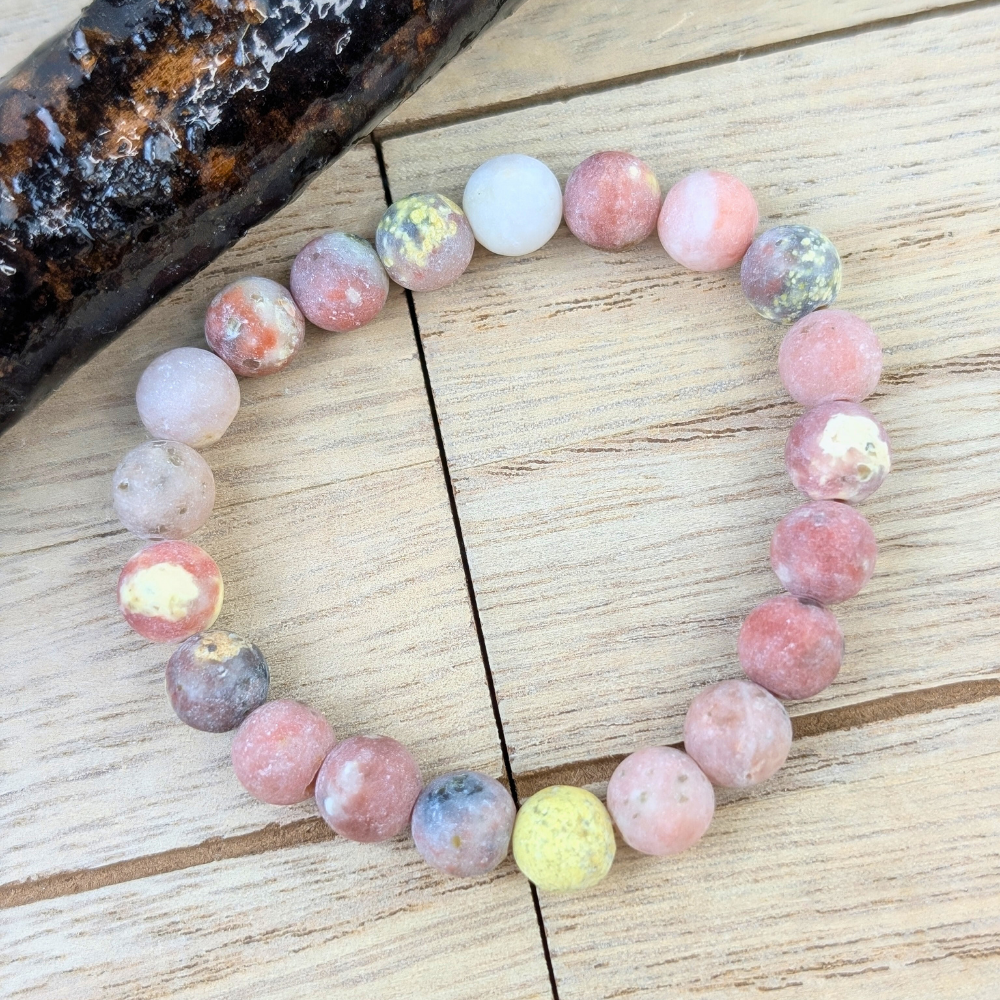 Matte-finished Kiwi Jasper bracelet for stress relief