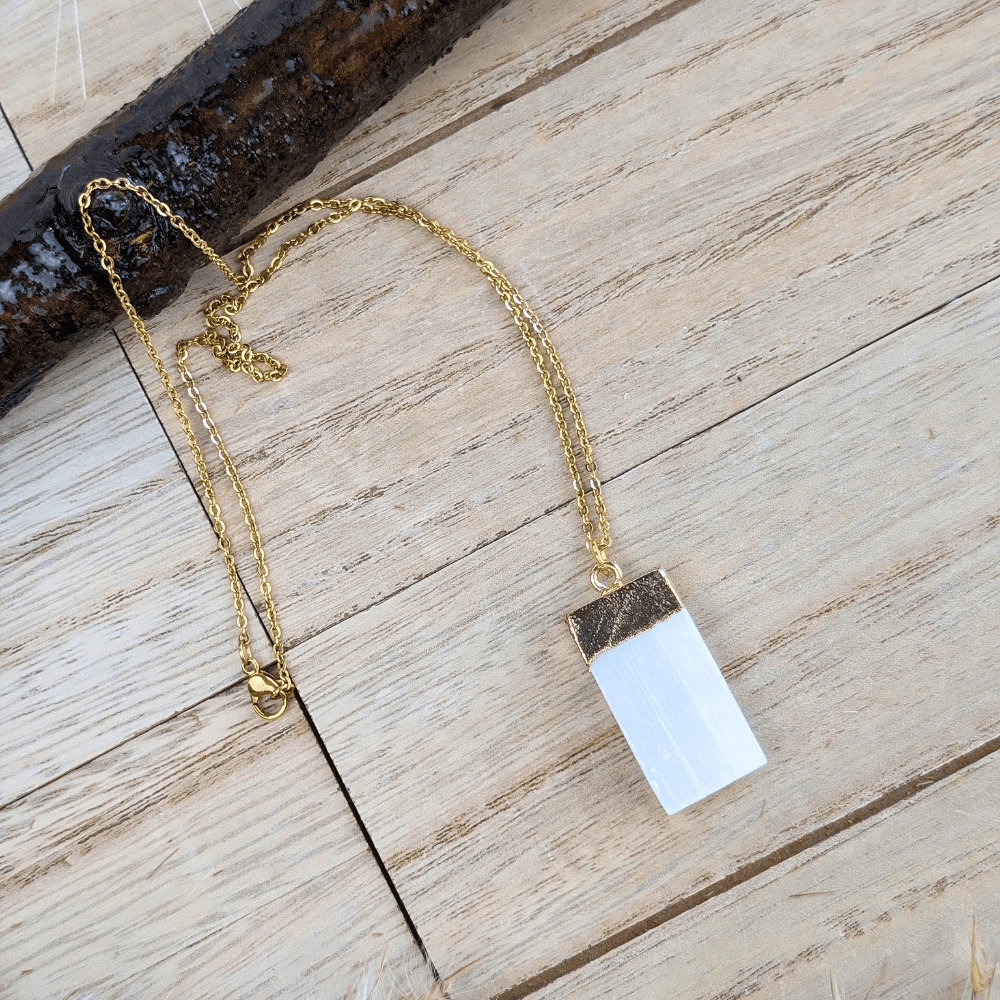 Crystal healing necklace with raw selenite