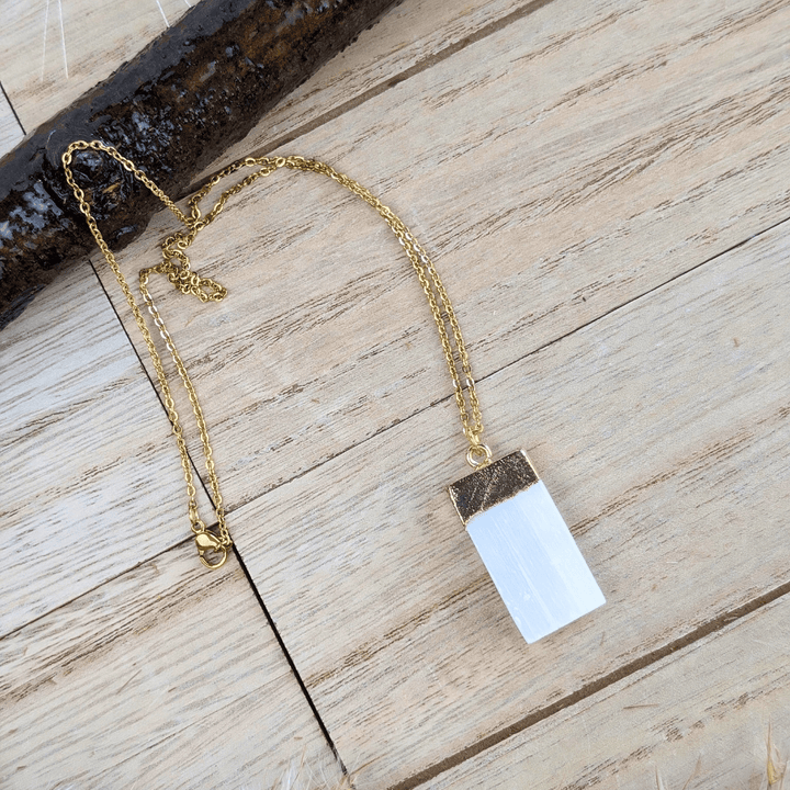 Crystal healing necklace with raw selenite