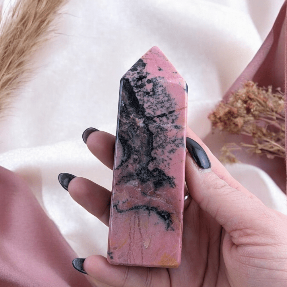 Rhodonite healing properties for emotional resilience