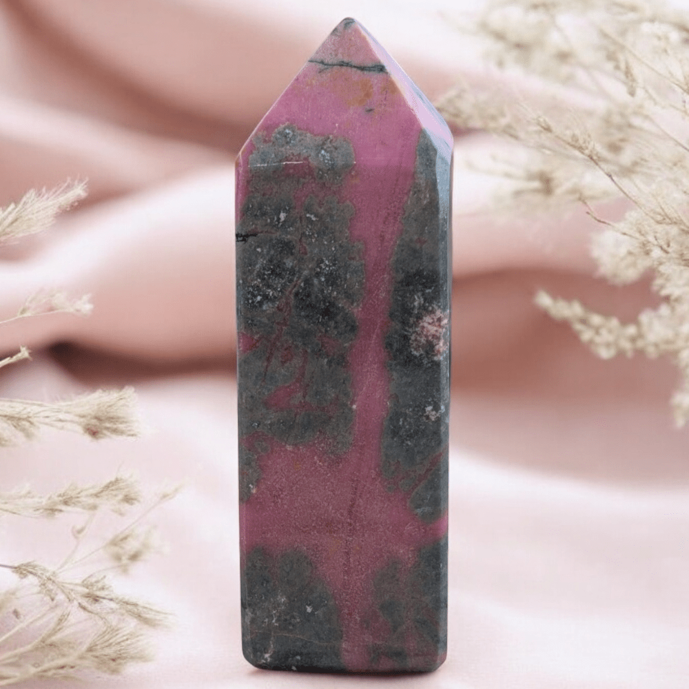 Rhodonite crystal for grounding energy