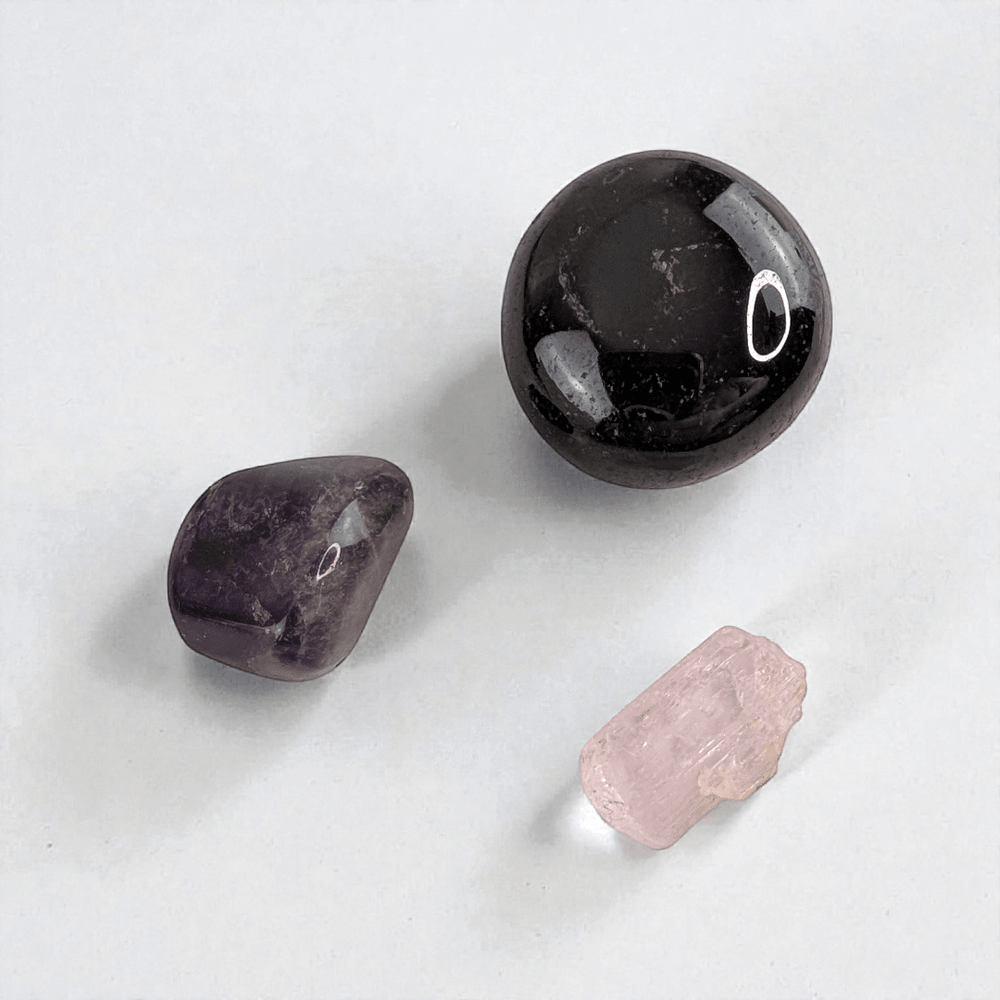 Romantic crystal set for intimacy and emotional bonding