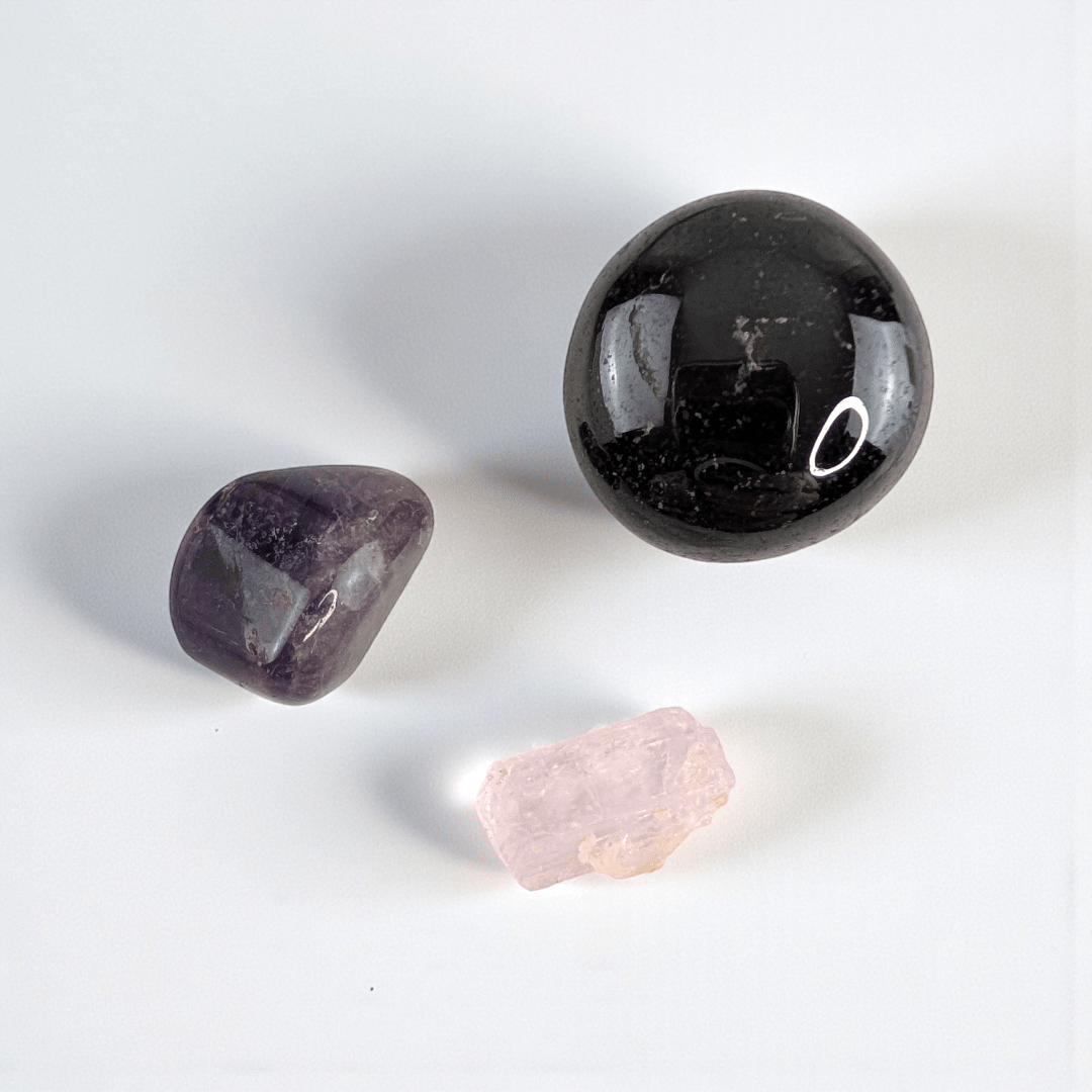 Romantic crystal set for intimacy and emotional bonding