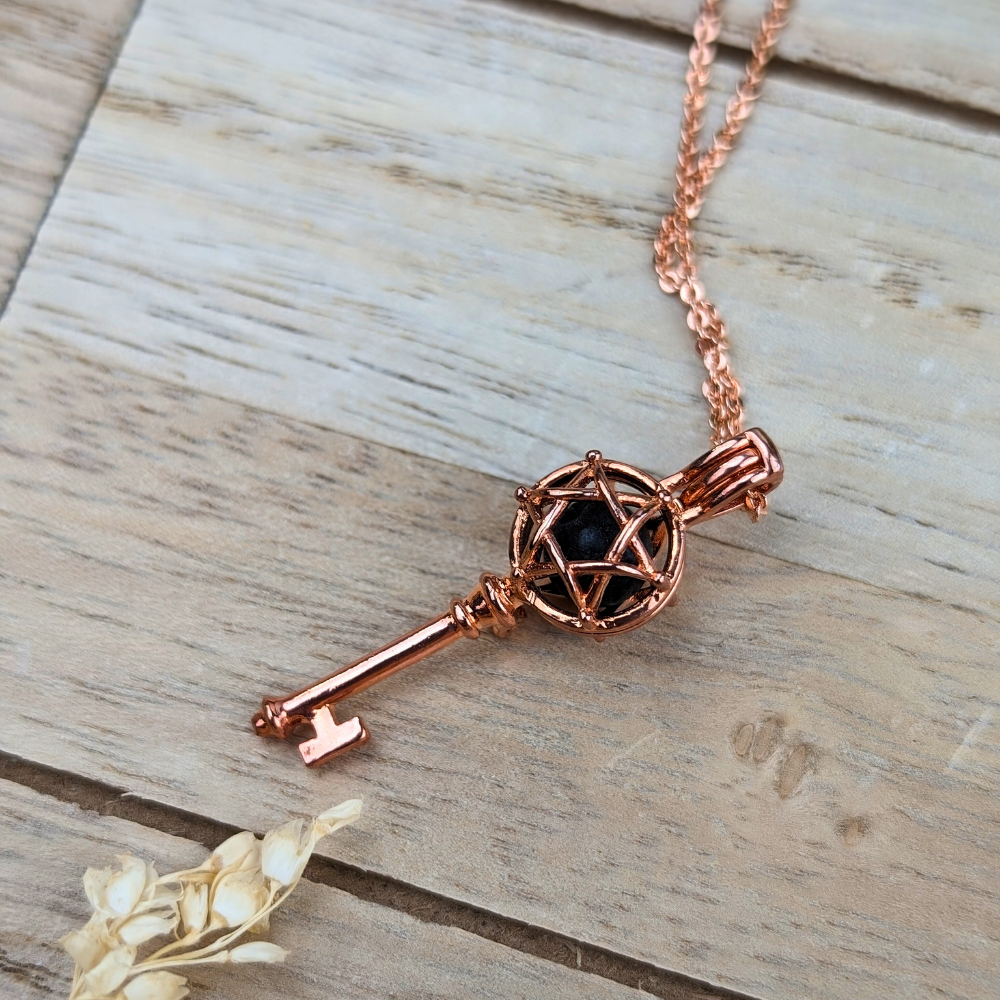 Carry the calming benefits of essential oils with the Rose Gold Diffuser Necklace. This stylish and compact aromatherapy necklace allows you to diffuse your favorite scents all day long. Shop now at Zen Collection for a touch of elegance and wellness.