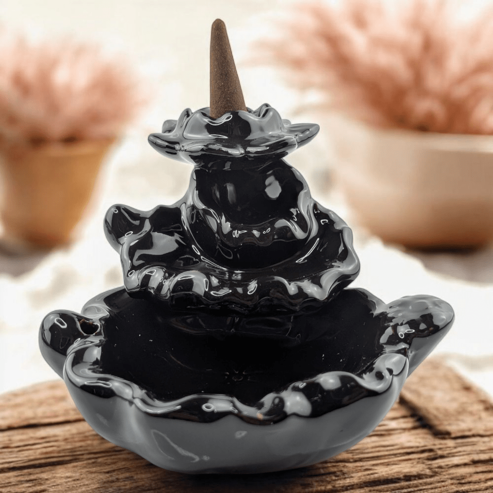 Backflow burner with cascading smoke effect