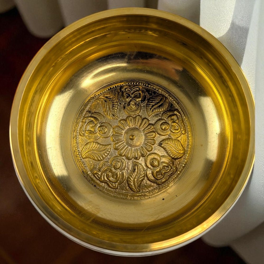Traditional Tibetan singing bowl set available at zen collection metaphysical store near me