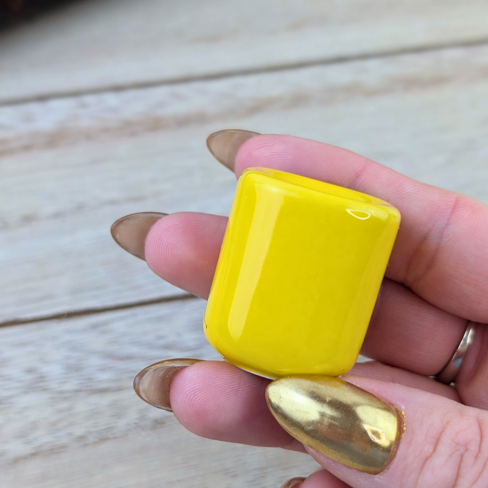 Mini ritual candle holder in radiant yellow