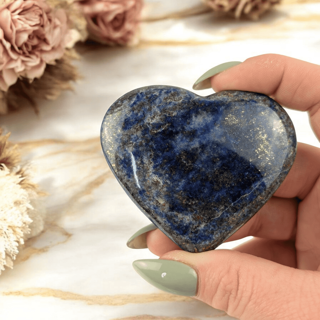 Emotional healing crystal for truth and clarity