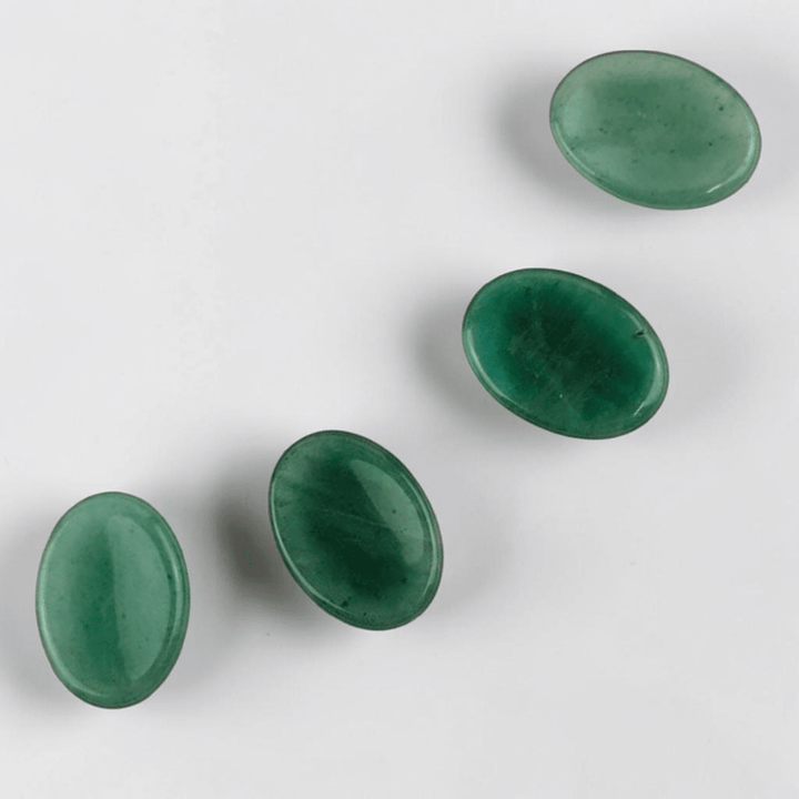 Pierres à presser ovales en Aventurine verte