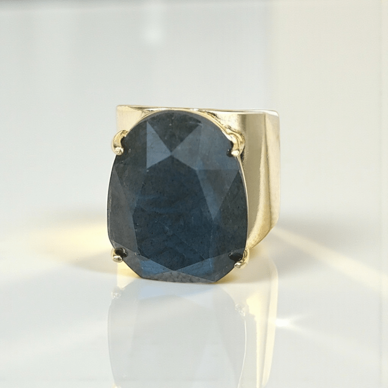labradorite aura shield ring available at zen collection metaphysical store in Barrie. shop in-store or online