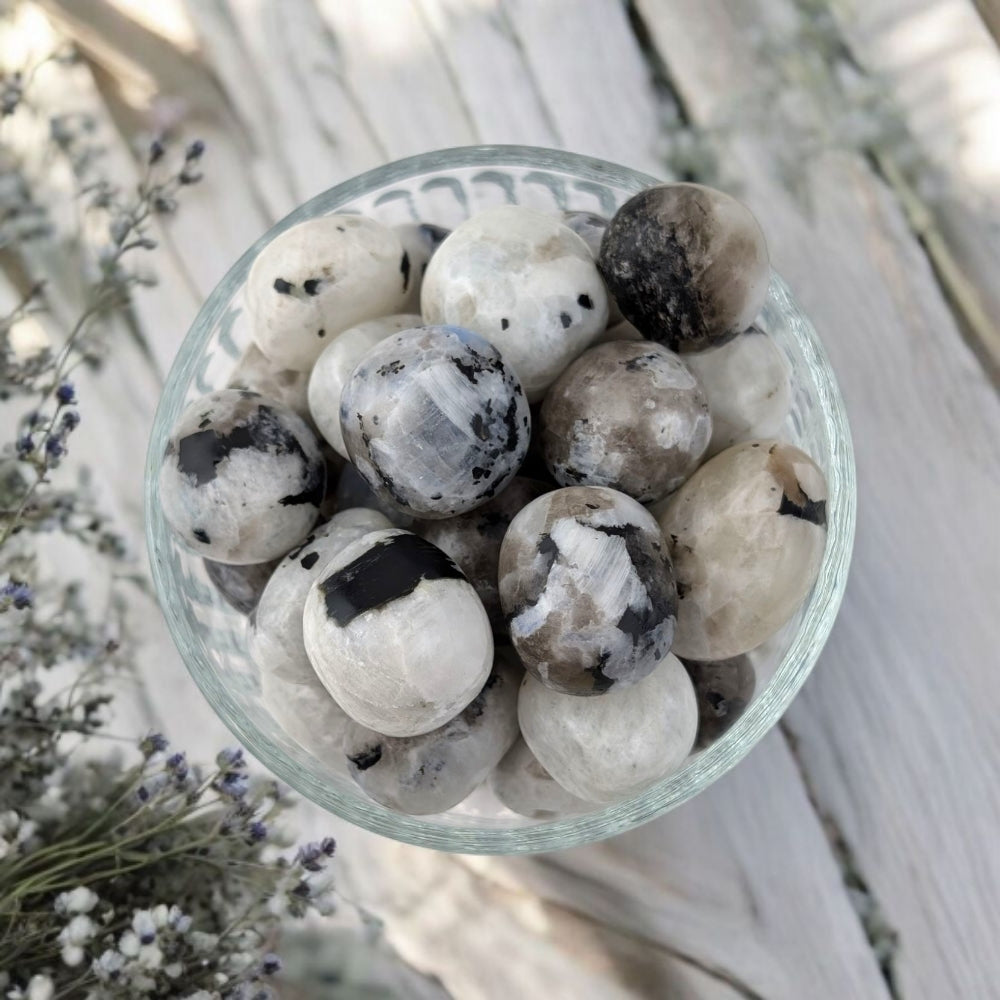 rainbow moonstone for intuition and moon rituals available at Canadian crystal store near me.