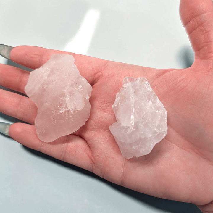 Cristaux de quartz rose bruts