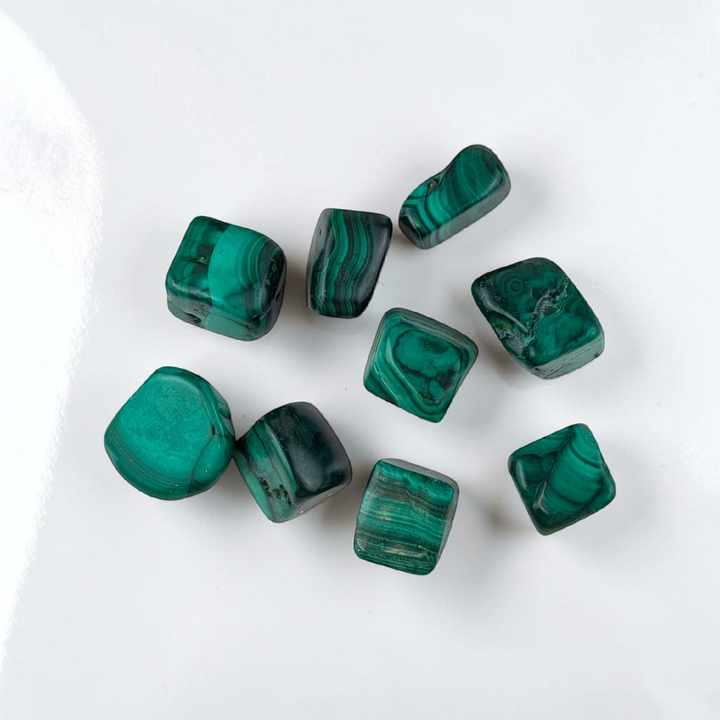Malachite en chute libre 
