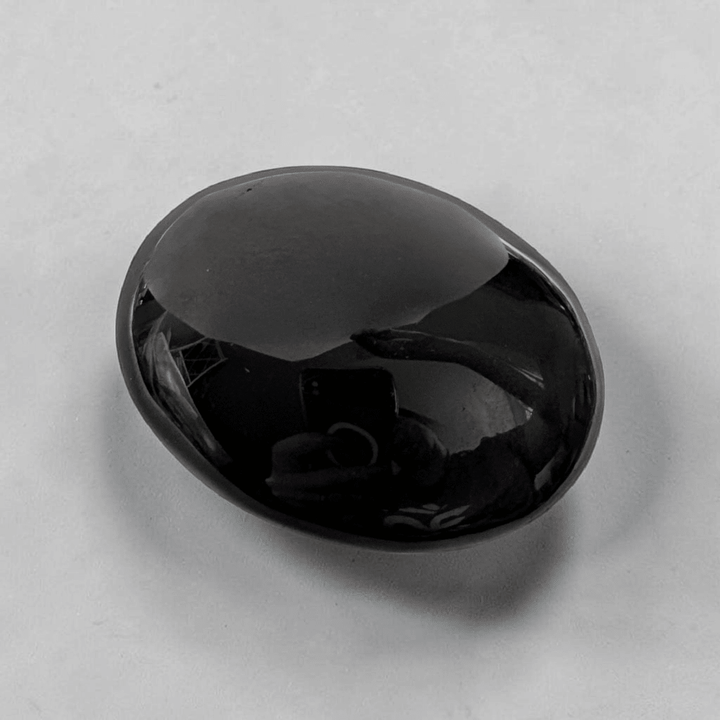 Pierre de palmier en obsidienne noire