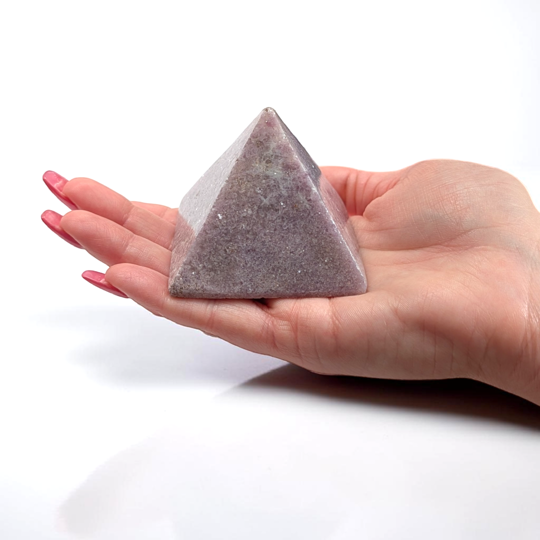 Pyramide en cristal de lépidolite
