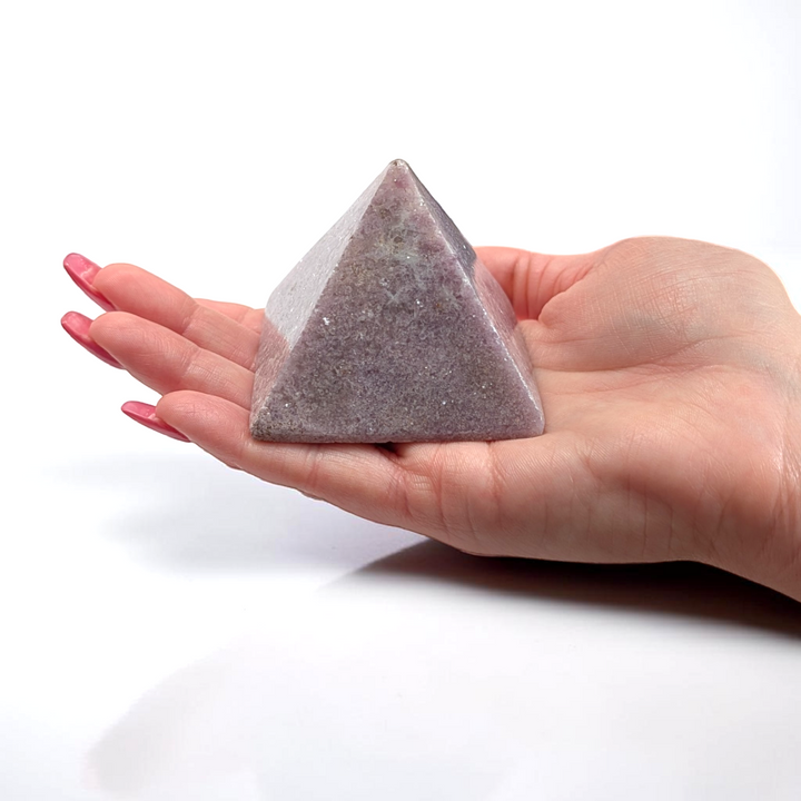 Pyramide en cristal de lépidolite