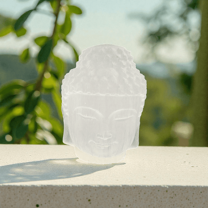 Petite tête de Bouddha en sélénite
