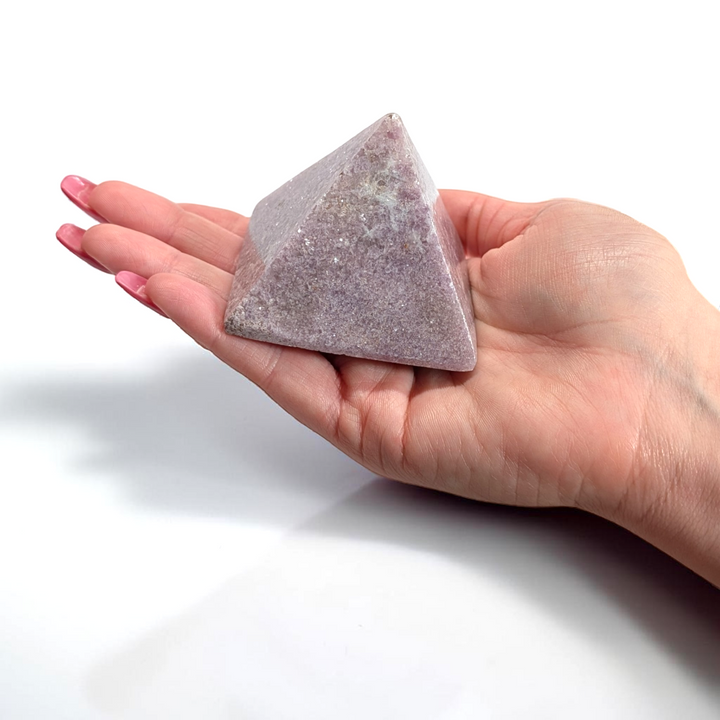 Pyramide en cristal de lépidolite