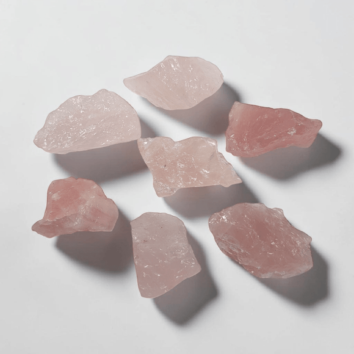 Cristaux de quartz rose bruts