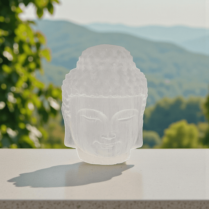 Petite tête de Bouddha en sélénite