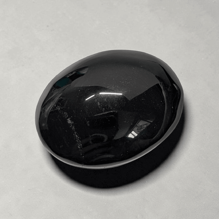 Pierre de palmier en obsidienne noire