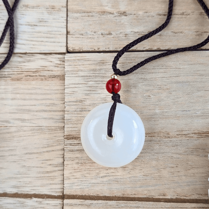 Collier en cristal de jade blanc