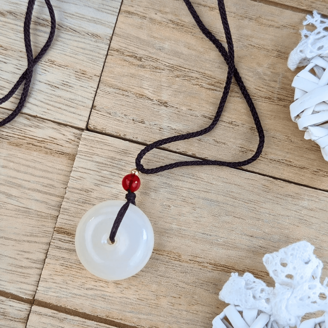 Collier en cristal de jade blanc