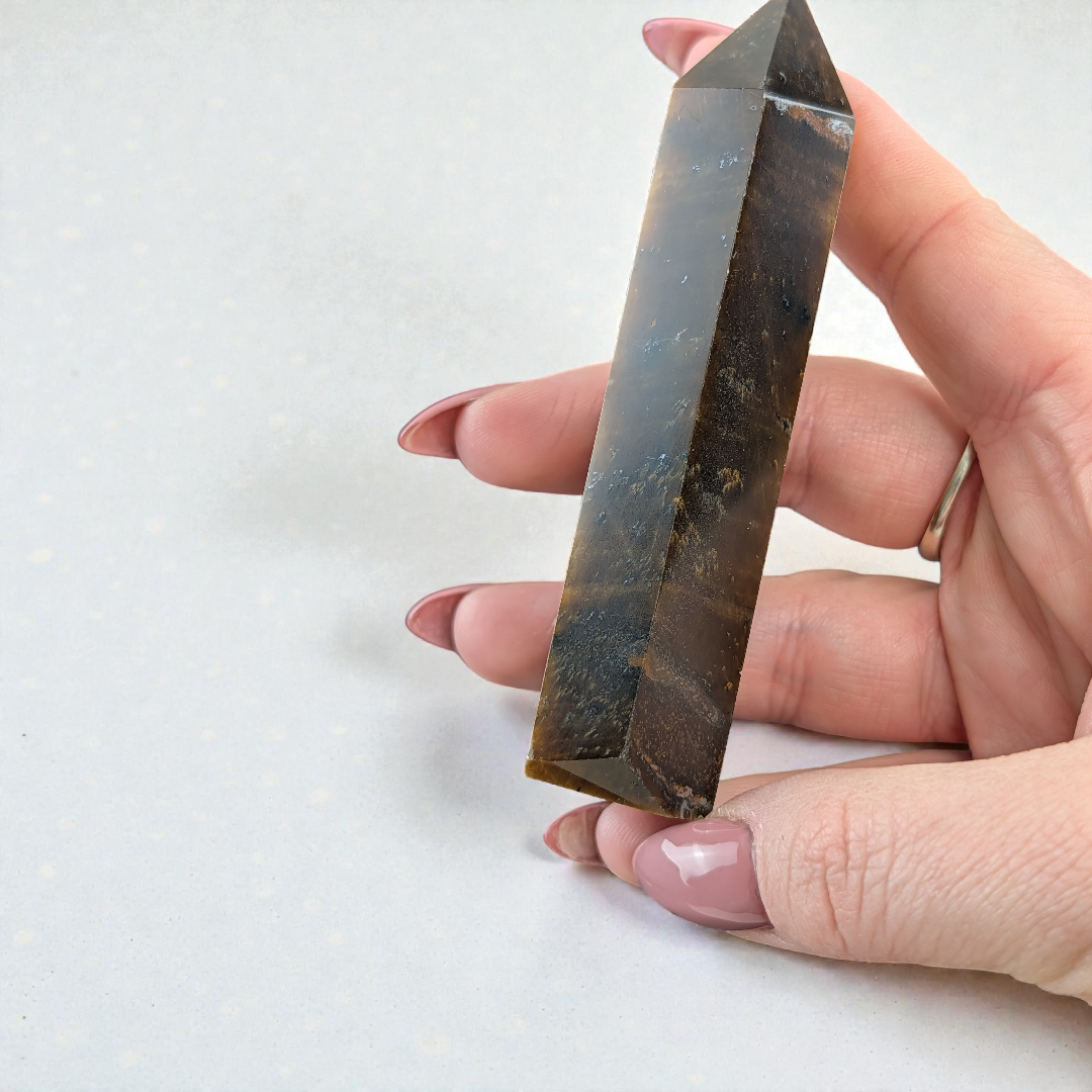 tiger’s eye is a solar plexus chakra crystal for confidence available at zen collection metaphysical store in Barrie 