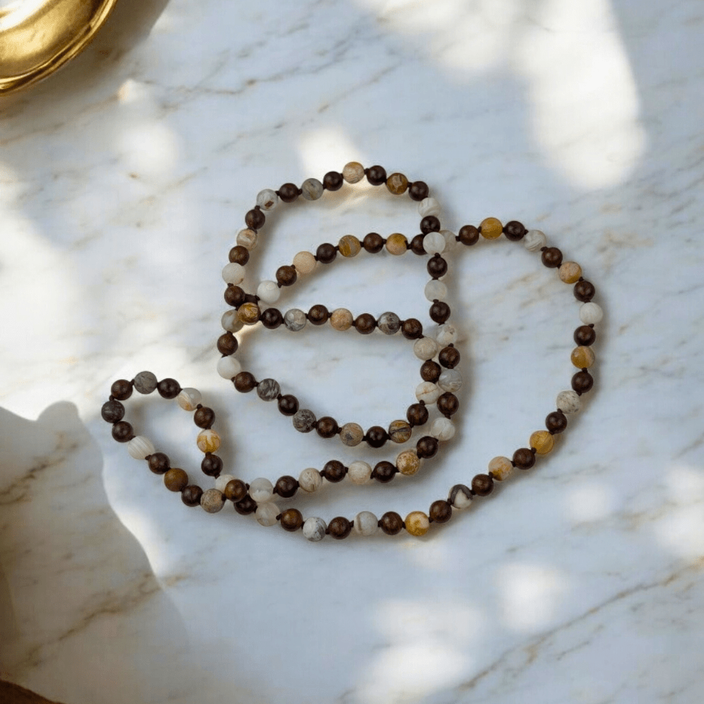 Wooden mala beads with grounding Agate