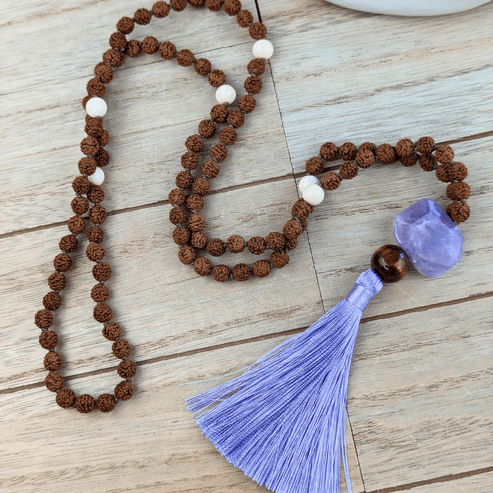 Mala de méditation en Rudraksha et Améthyste