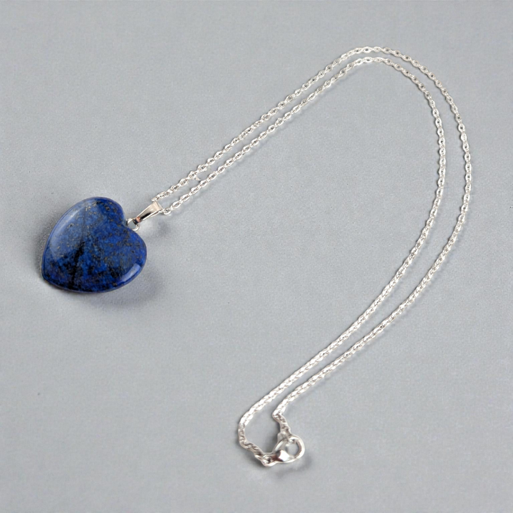 Collier coeur en lapis-lazuli