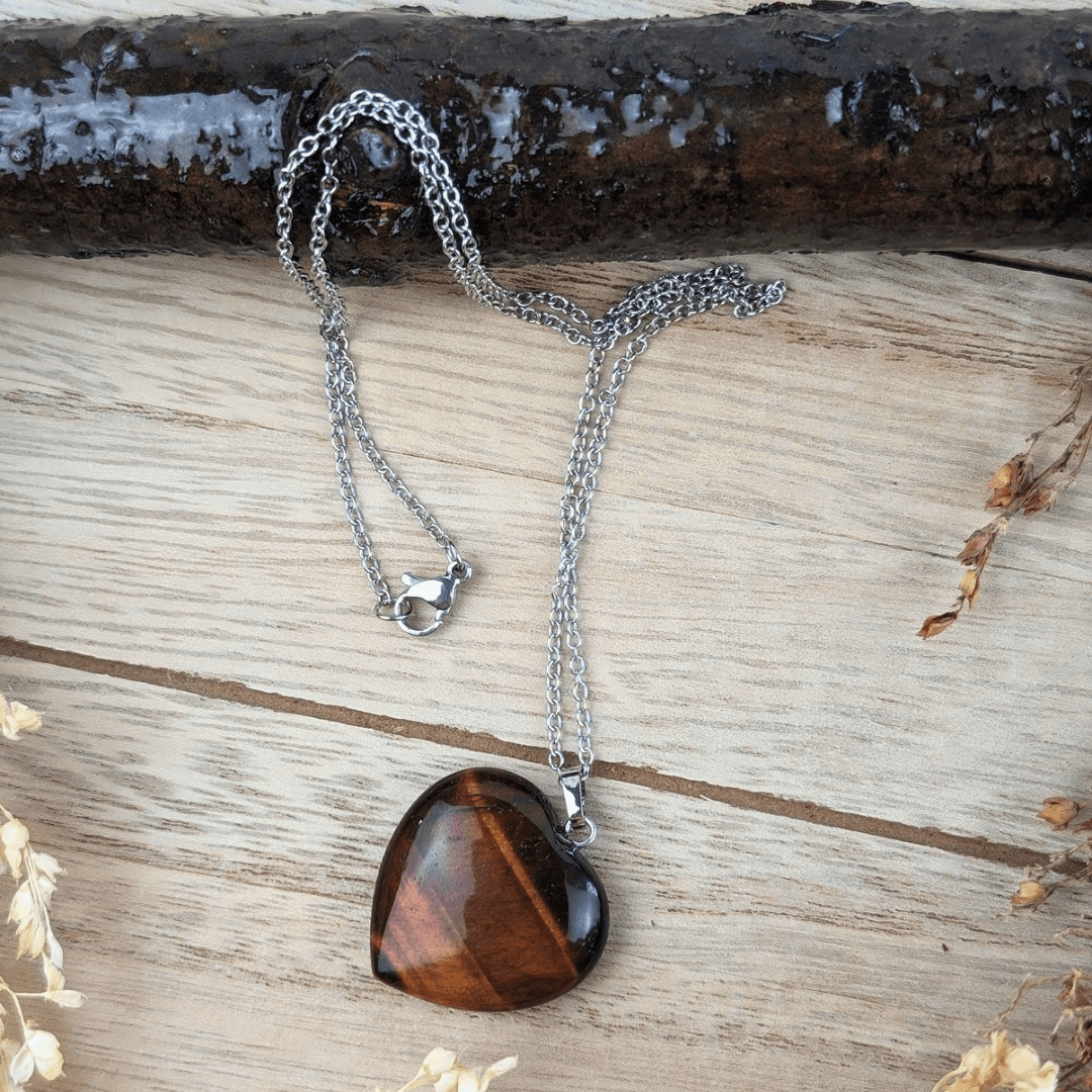 Collier Coeur Oeil de Tigre Rouge